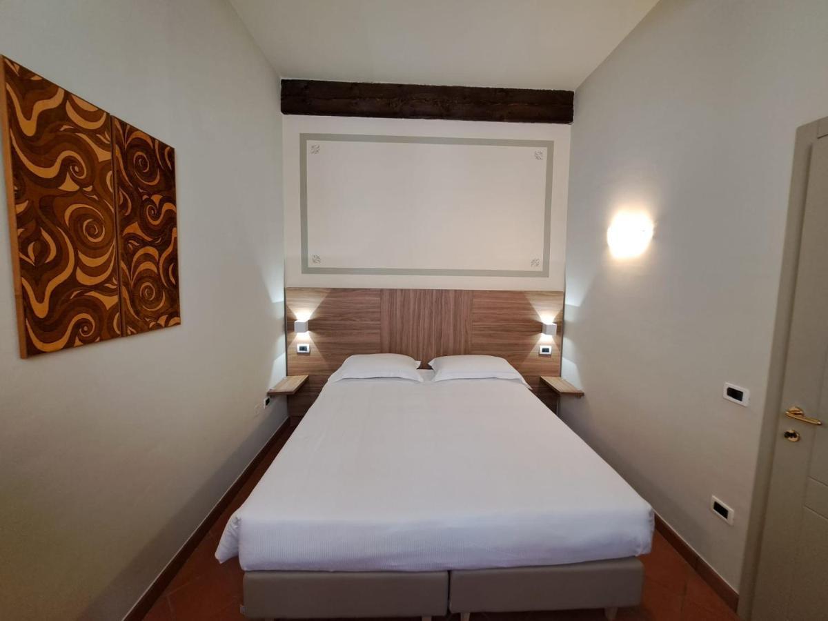ตาตีโฮเต็ล Hotel ลูโก ภายนอก รูปภาพ