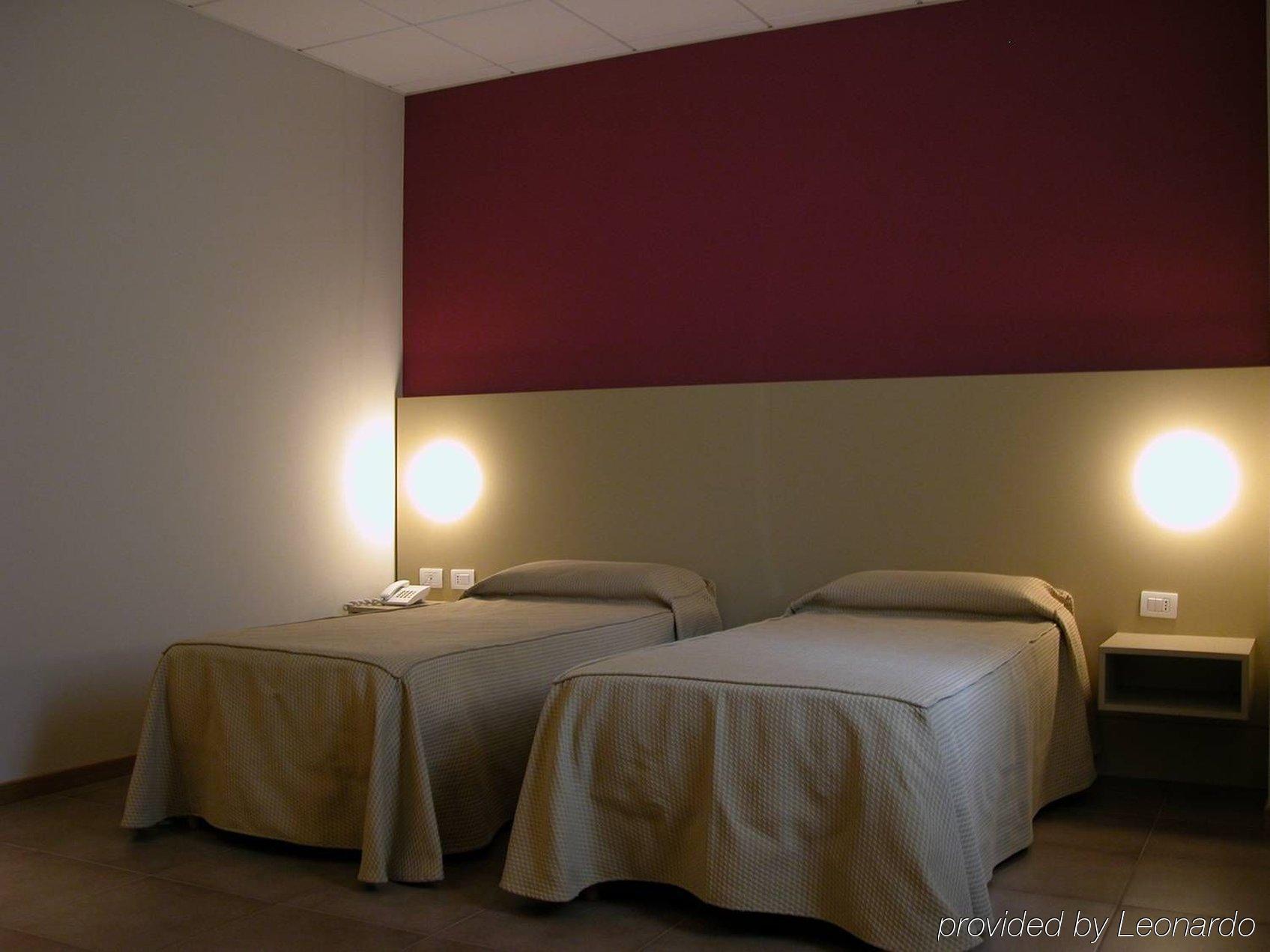 ตาตีโฮเต็ล Hotel ลูโก ภายนอก รูปภาพ