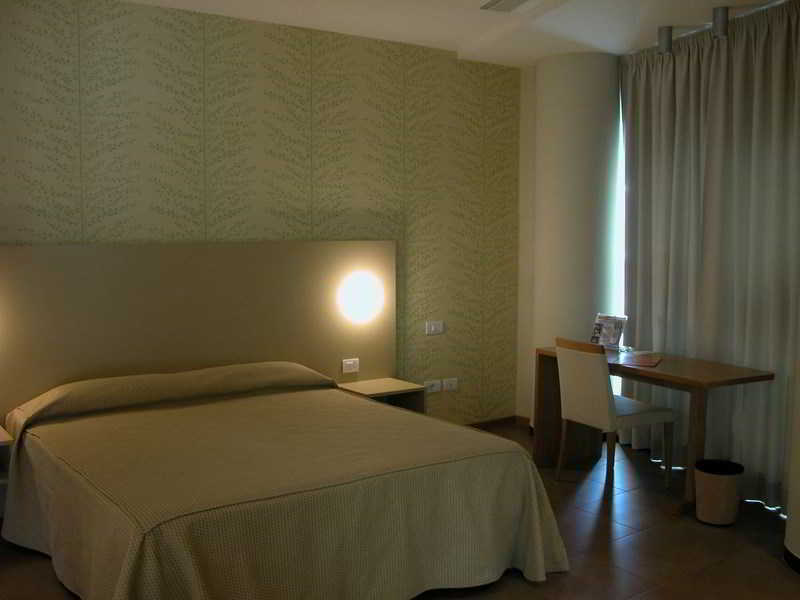 ตาตีโฮเต็ล Hotel ลูโก ภายนอก รูปภาพ